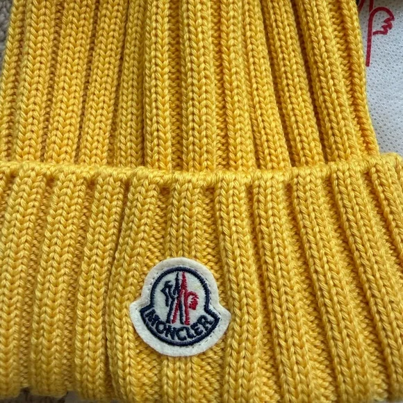 Moncler Berretto Unisex Tricot Beanie with Real Fur Pom Pom - Mustard/Gold - Picture 3 of 3